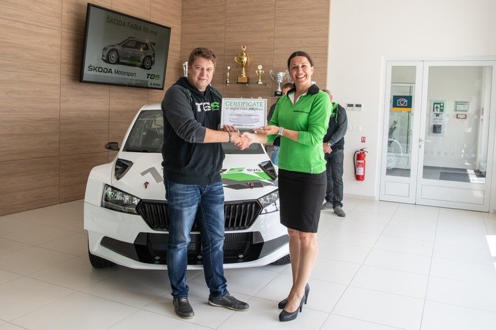 SKODA Motorsport beginnt mit der Auslieferung des neuen SKODA FABIA R5 evo SKODA Motorsport beginnt mit der Auslieferung des neuen SKODA FABIA R5 evo