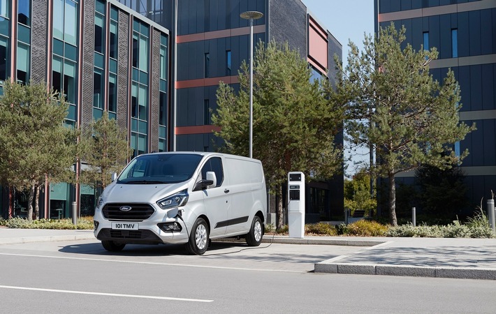 Ford Transit Custom und Tourneo Custom jetzt als Plug-in-Hybrid Ford Transit Custom und Tourneo Custom jetzt als Plug-in-Hybrid