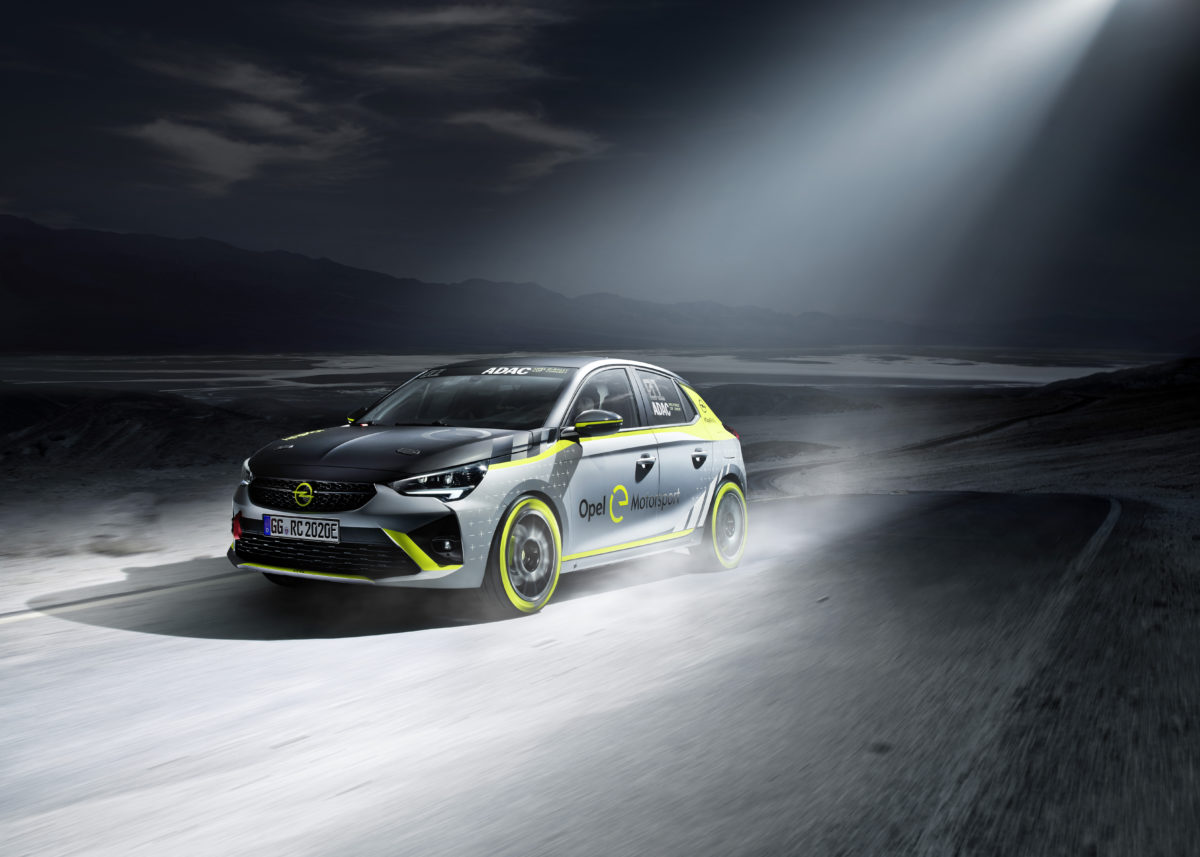 Weltpremiere auf der IAA: Opel präsentiert als erster Hersteller ein elektrisches Rallyeauto