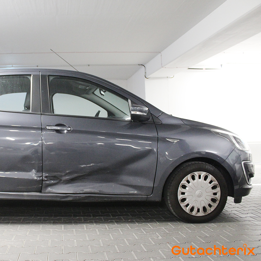 ford-ka-schaden-tuer-unfallgutachten